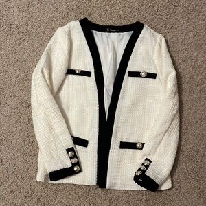 Tweed elegant jacket with gold buttons